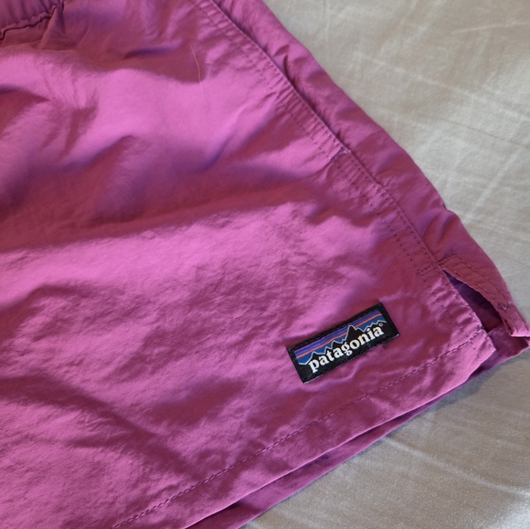 Patagonia Barely Baggies Magenta Shorts - Small - Picture 2 of 3